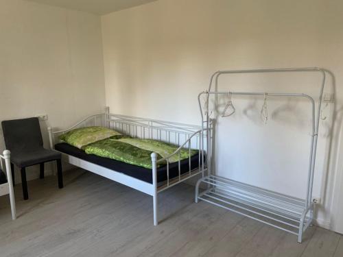 5 bedrooms, 13 beds