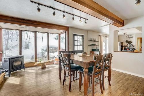 Perfect Cabin for your Adventures and Retreat in Black Hawk, USA