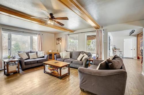 Perfect Cabin for your Adventures and Retreat in Black Hawk, USA