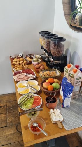 B&B Botel Charlie - image 4