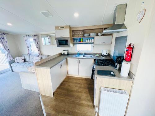 kök, 3 Bedroom Caravan OG35, Lower Hyde, Shanklin in Lake South