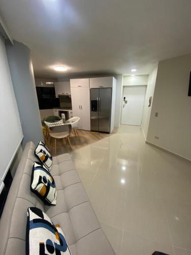 Hermoso Apt remodelado en La Florida - 2H 2B in La Florida