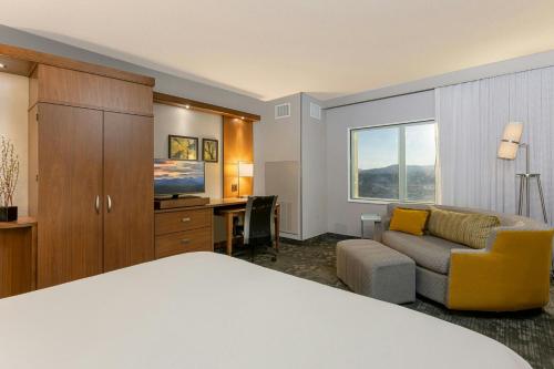 Courtyard by Marriott Asheville Airport in เฟลตเชอร์ (NC)