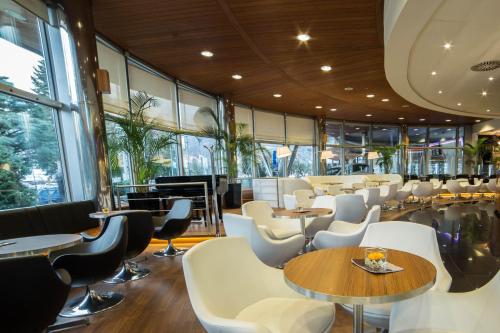 Perla Resort & Entertainment - image 3