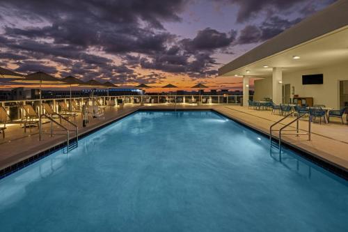 مسبح, Courtyard by Marriott Delray Beach in Delray Beach