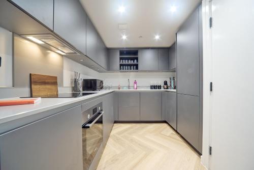 Luxury Nostalgic City Centre Stay with Pool Table, Netflix, Sofa bed, Sleeps 6, Nostalgia Stays, Birmingham (photo 7)