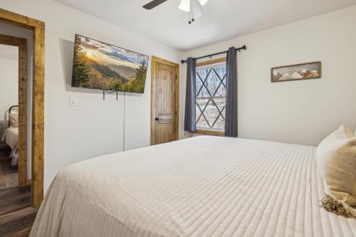High Top Cabin cabin - image 4