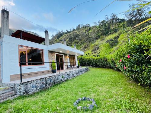 Serenity Cottage 2 Bedroom 3 Bath in Lligua