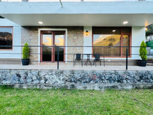 Serenity Cottage 2 Bedroom 3 Bath in Lligua