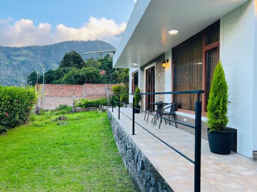 Serenity Cottage 2 Bedroom 3 Bath in Lligua