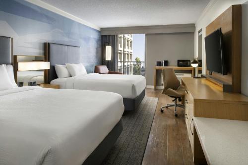 Queen Room with Two Queen Beds and Harbor View
