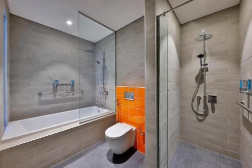 room detail thumbnail 2