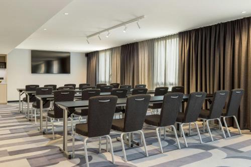 Courtyard by Marriott Paris Arcueil - image 10