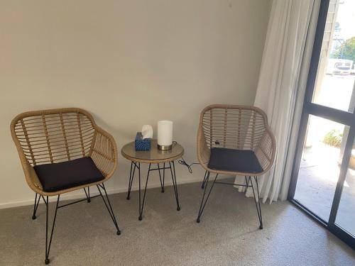 Facilities, Private Garden Oasis with Pool and Gym in Lepperton