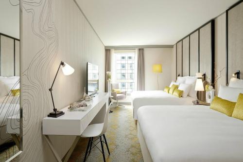 2 double beds
