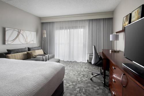 King Room with Sofa Bed