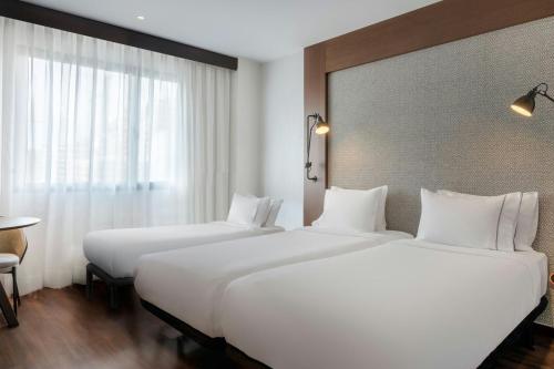 Triple Standard Twin, Guest room, 3 Twin/Single Bed(s) image 4