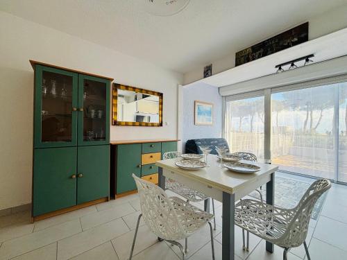 Apartment image 8