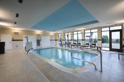 Piscina, Courtyard by Marriott Russellville in Russellville (AR)