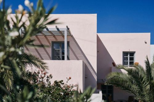 Vedema a Luxury Collection Resort Santorini - image 2