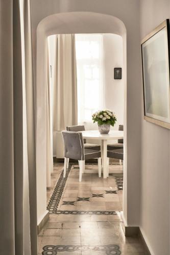 Vedema a Luxury Collection Resort Santorini - image 3