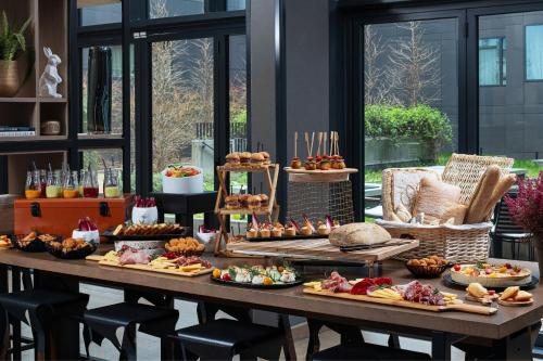 Courtyard Paris Porte de Versailles - image 14