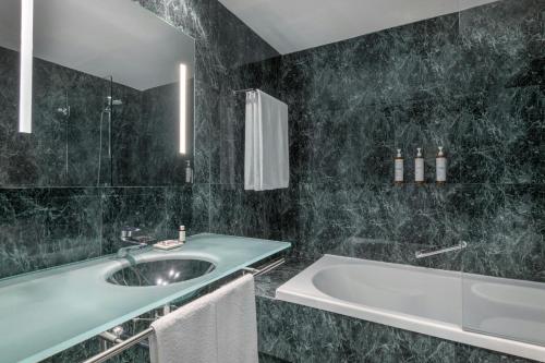 AC Hotel Zamora - image 5