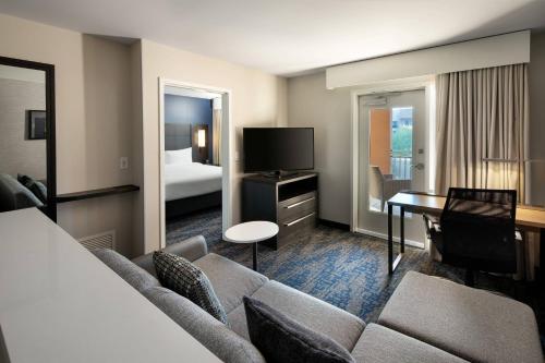 One-Bedroom King Suite with Balcony room in Residence Inn by Marriott Scottsdale Salt River