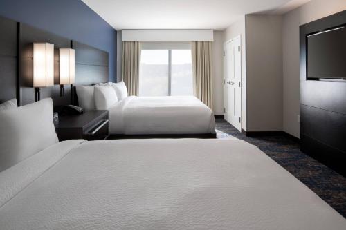 One-Bedroom Queen/Queen Suite room in Residence Inn by Marriott Scottsdale Salt River