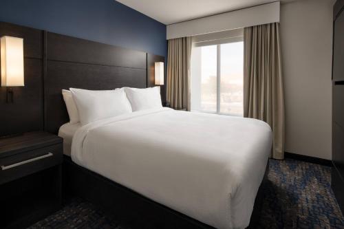 Two-Bedroom Suite image 5