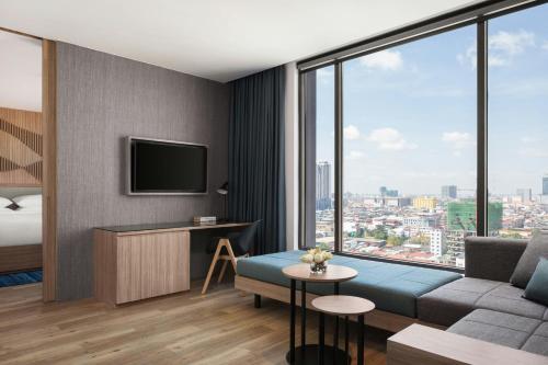 Suite, executive, courtyard view, city view, lounge access
