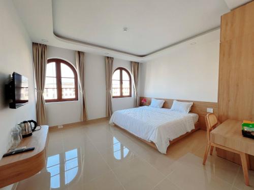 Deluxe Room image 4