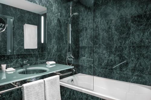 Standard Room, Guest room, 1 Queen image 4