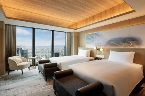 One-Bedroom Specialty Executive Twin Suite