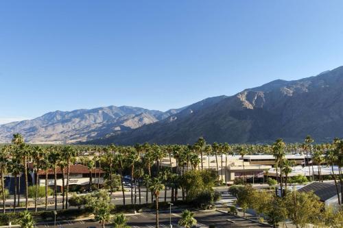 Junior King Suite with Mountain View (No Resort Fees) image 6