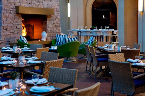 Renaissance Palm Springs Hotel - image 14