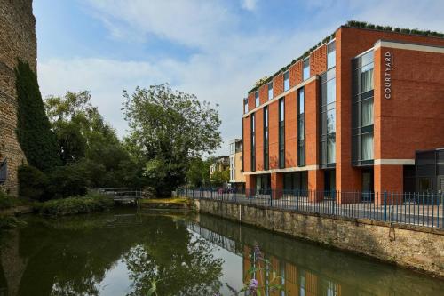 Courtyard by Marriott Oxford City Centre - image 6