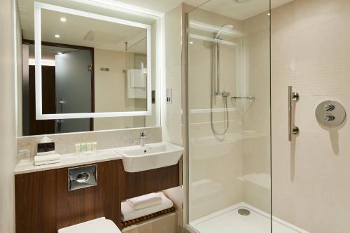 Courtyard by Marriott Oxford City Centre - image 2