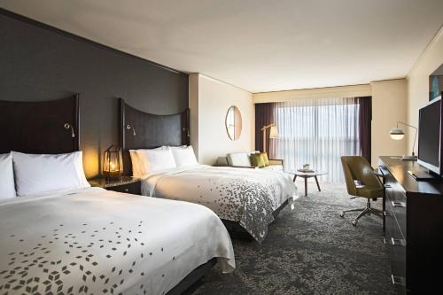 1 queen bed