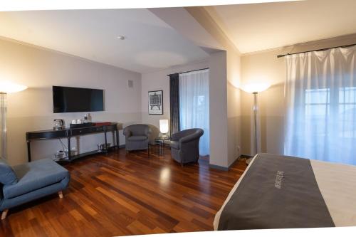 Junior Suite Deluxe image 9