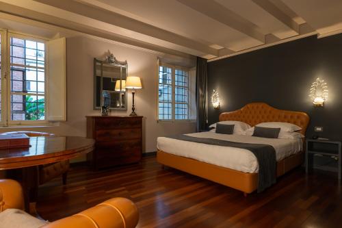 The Tuscanian Hotel Room Type - Junior Suite Deluxe