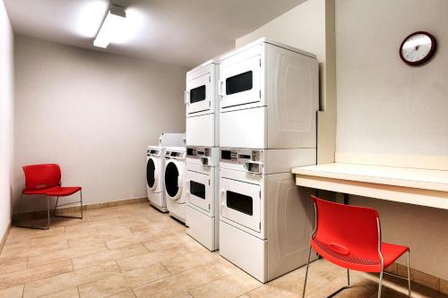 Courtyard Lincoln Downtown - image 2