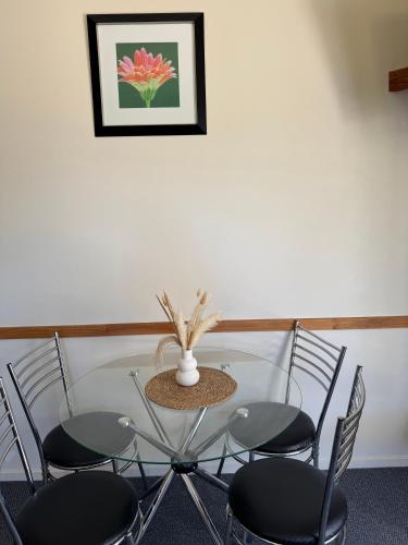 บริการและสิ่งอำนวยความสะดวก, Bay Road Motels in ฮาสท์