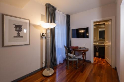 The Tuscanian Hotel - image 4