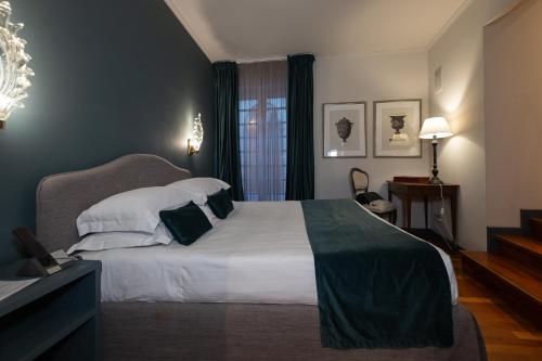 The Tuscanian Hotel - image 2