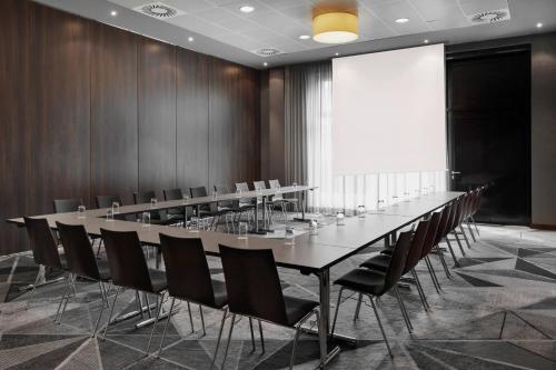 Courtyard by Marriott Munich City East - image 7