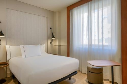 AC Hotel Los Vascos - image 10