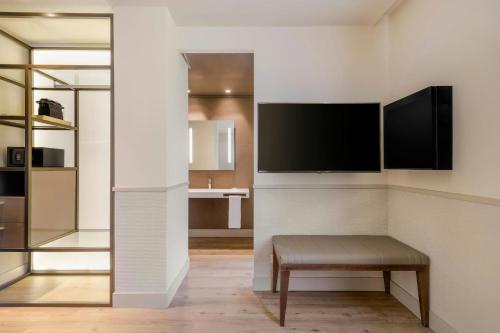 AC Hotel Los Vascos - image 4