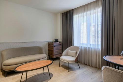 AC Hotel Los Vascos - image 3