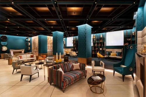 Sina Bernini Bristol - image 7